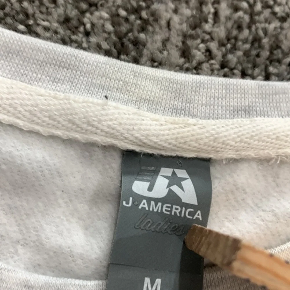 J. America nwt america